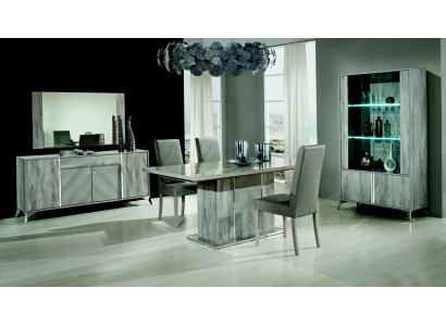 Set of 4 modern wooden dining chairs