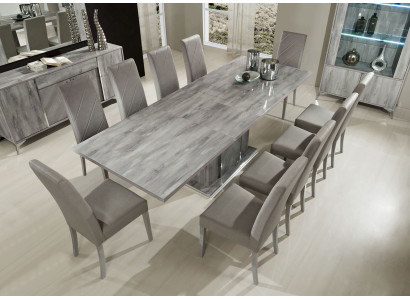 Set of 8 dining chairs
