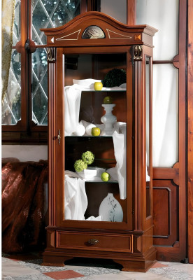 Classic display cabinet for living room
