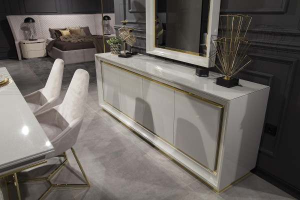 Modern and luxurious wall mirror with white frame