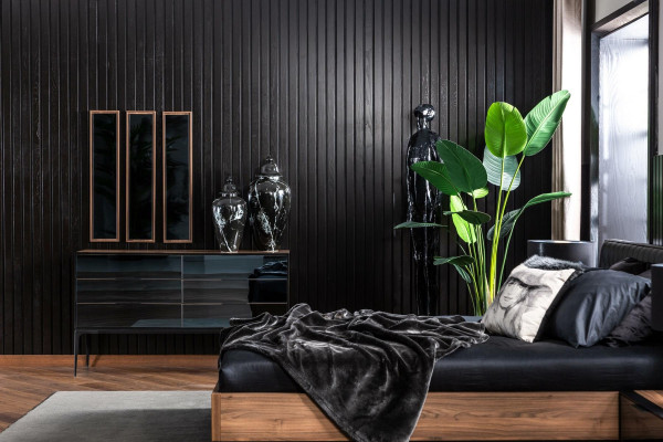 Practical black chest of drawers with 139 cm storage space