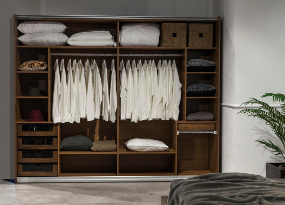 Suuri wardrobe with brown sliding doors 265 cm