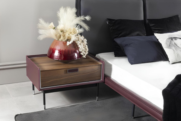 Perfect display set for the bedroom, with bed and nightstands, 4 pieces