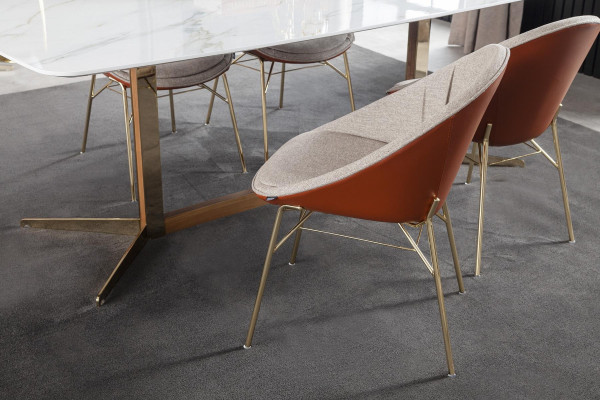 Luxury Italian dining table with 4 chairs