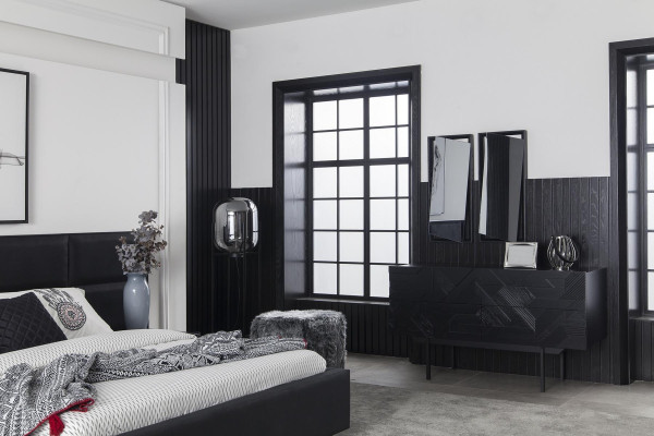 Black mobile cabinet 138 cm