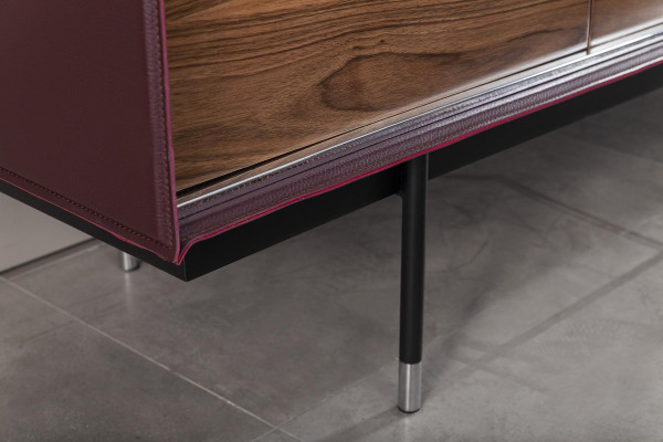 Mobile luxury table