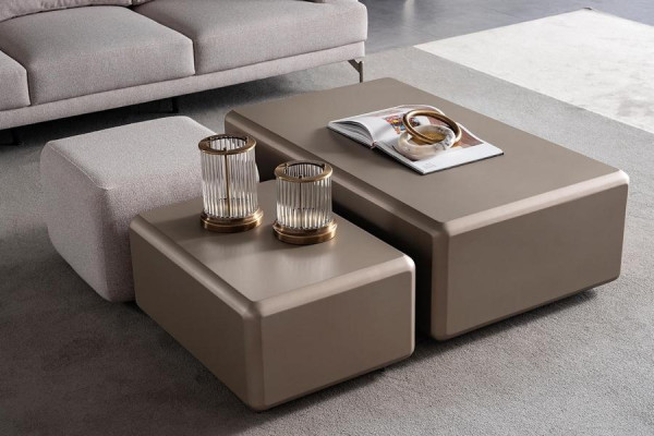 Modern and universal coffee table and pouf set in beige