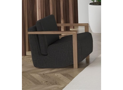Comfortable and functional armchair