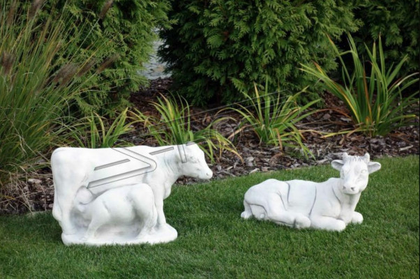 Garden cow decoration stone figurine patio decor statue sculpture