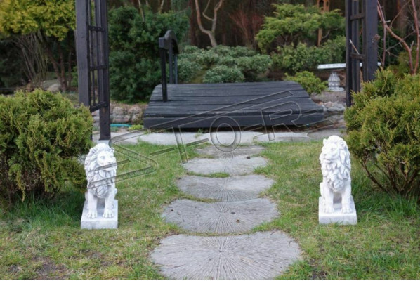 Lion garden figure patio garden sculpture figures sculptures decor statues