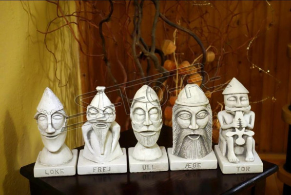 Gate Designer Figurine Statue Statues Figures Sculpture Sculptures 17cm