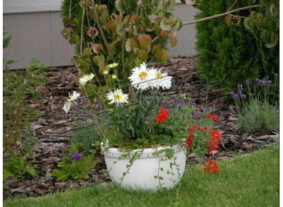 Flower basket, flower vase, vessel, garden, terrace, decoration, statue, figures