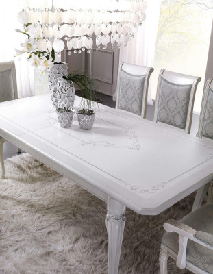 Dining table set with 4 armchairs, classic wooden 5-piece complete set.