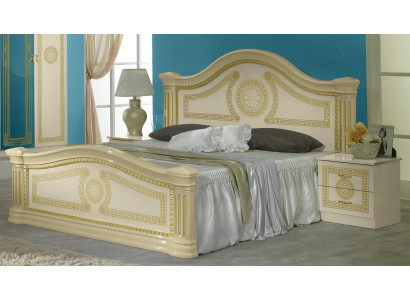 Design Bedroom 3-piece Set Bed Nightstand Classic Luxury Bed Set Furniture