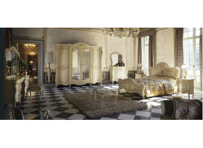 Incomparable classic 10-piece Italian bedroom set