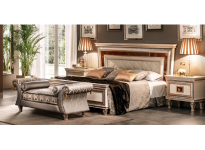 Luxury bedroom set 4-piece. Bed + 2x nightstand + chaise longue design couch.