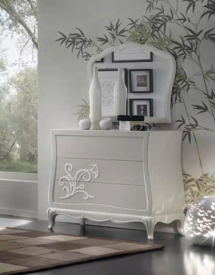 Luxury bedroom set 5-piece. Bed, 2x nightstands, dresser, designer furniture