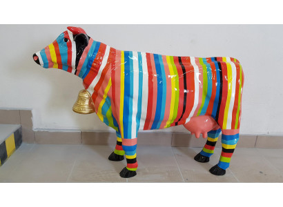 Designer Abstract Figure Modern Statue Cow Plastic Deco Garden Sculptures