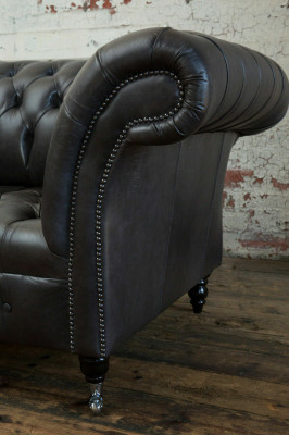 Black Modern Chesterfield Three-Seater Luxury 3-Person Couch