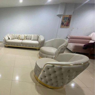Designer living room set consisting of a 3-seater sofa and 2 armchairs, 3 pieces.