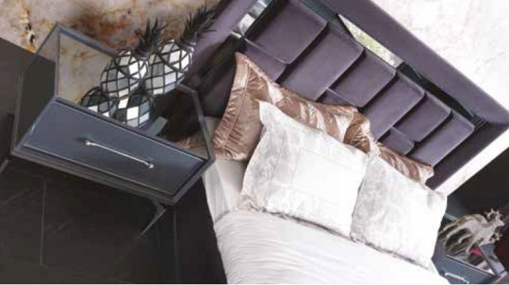 Modern Bedroom Set Gray Bed 2x Nightstand Wardrobe Dresser 5-piece set.