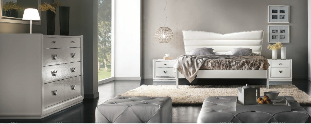 4-piece suite bedroom set bed nightstand dresser group double beds luxury