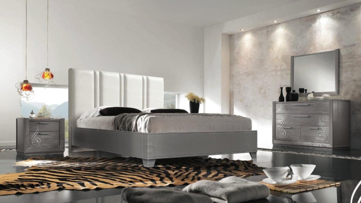 Luxury Set Bedroom Bed Nightstand Dresser Mirror Group Suite New 5-piece Set.