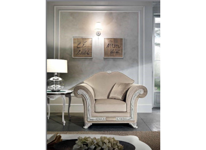 Luxurious classic single-seater wooden beige armchair living room furniture Italy