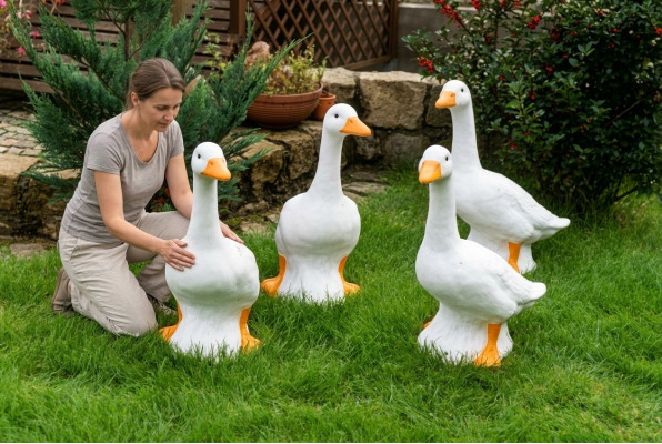Garden decoration duck statue sculpture figures sculptures designer