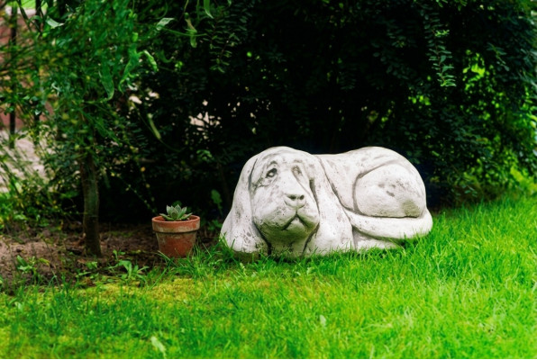 Garden decorative dog statue sculpture figures sculptures designer figurine