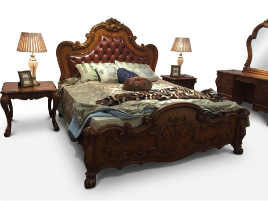 Classic bed Baroque Rococo Chesterfield style double leather hotel beds