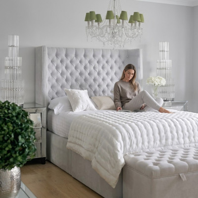 Chesterfield design bed bedroom textile leather velvet upholstery hotel beds