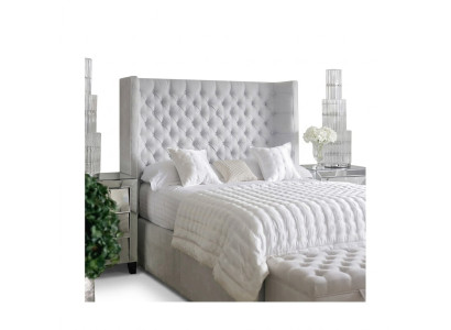 Chesterfield design bed bedroom textile leather velvet upholstery hotel beds
