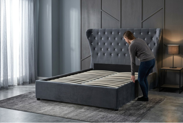 Chesterfield bed design bedroom English beds textile upholstery