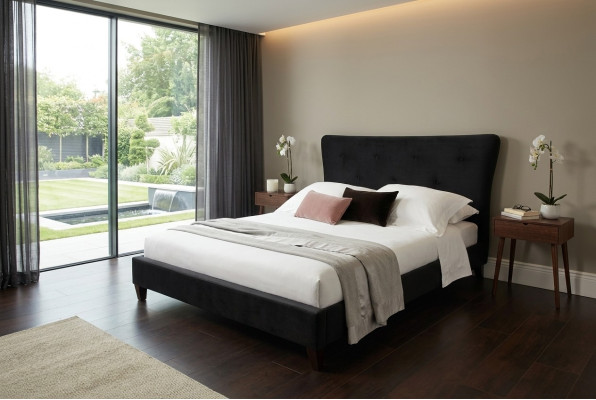 Chesterfield Hotel Double Leather Bed Bedroom Upholstered Luxury Beds 140x200cm