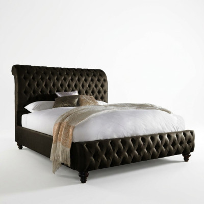 Large Chesterfield Luxury Designer Double Bed Bedroom Beds