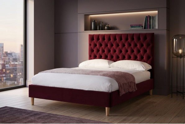 Red Chesterfield Bed Upholstered Bed Double Bed Big XXL Designer Luxury Bed