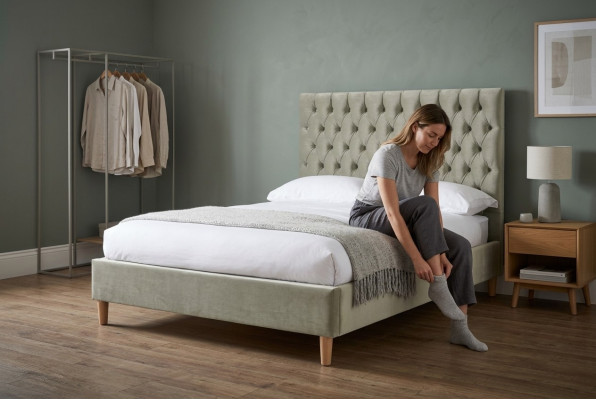 Chesterfield Design Upholstered English Black 140/160/180x200 Beds Double Bed