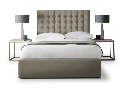 Modern light beige Chesterfield double bed designer bedroom bed