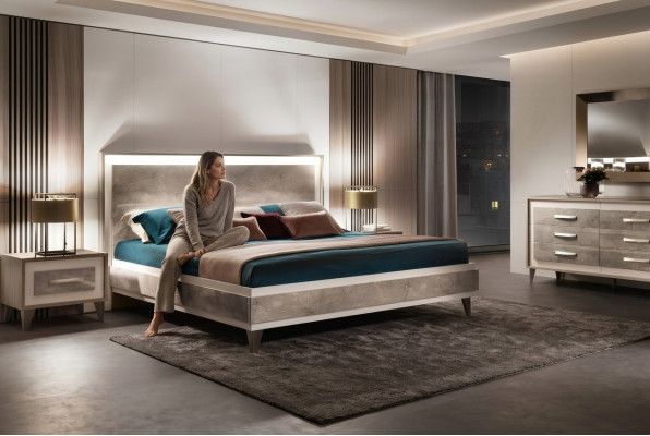Arredoclassic Italian Bedroom Furniture Design Set Bed Nightstand