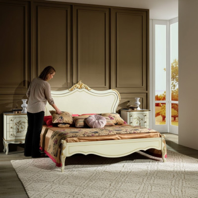 Luxury bed 180*195cm with wood headboard and 2 nightstands Italian furniture new.