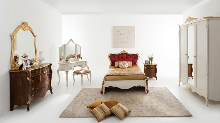 Italian furniture design luxury bed Swarovski crystal stones Baroque style beds