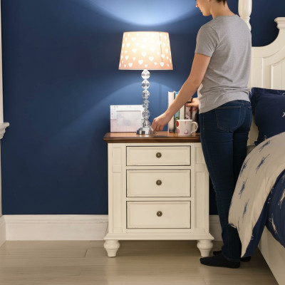 Bedroom classic nightstands made of real wood country house furniture side tables