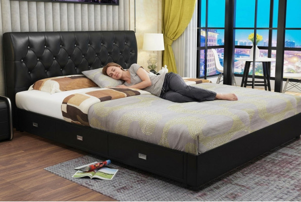 Chesterfield designer bed bedroom textile leather upholstery Italian
