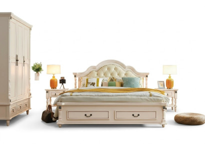 Chesterfield double bed & 2 side tables on turned legs