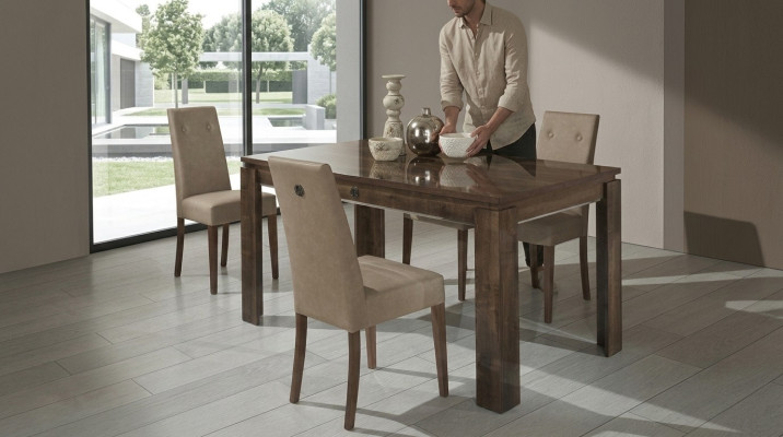 New 5-piece dining table set with 4 kitchen chairs