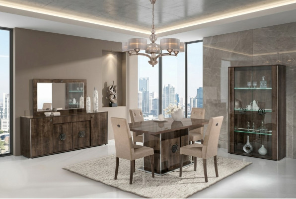 Dining room furniture set with table, chairs, chest of drawers, mirror and display cabinet of 8 pieces