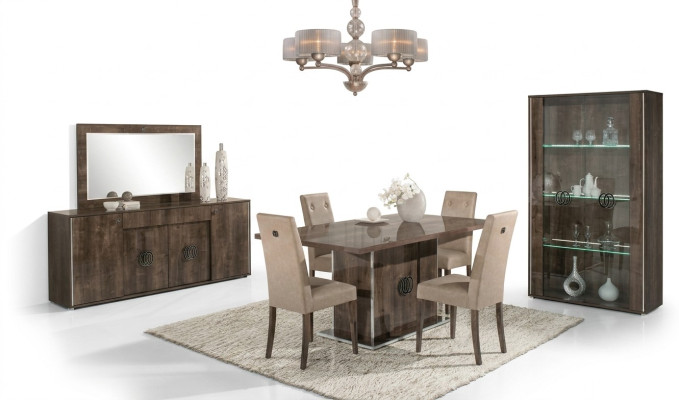 Dining room furniture set with table, chairs, chest of drawers, mirror and display cabinet of 8 pieces