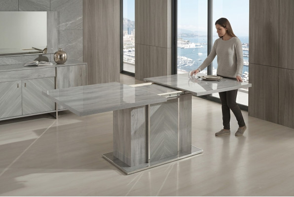 Luxury dining table Extendable wooden table Modern design for dining room Italy