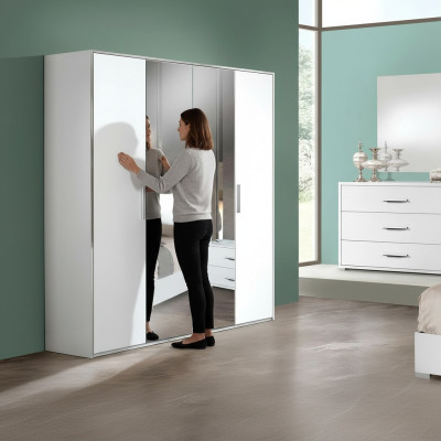 Modern luxury wooden wardrobe with 4 doors